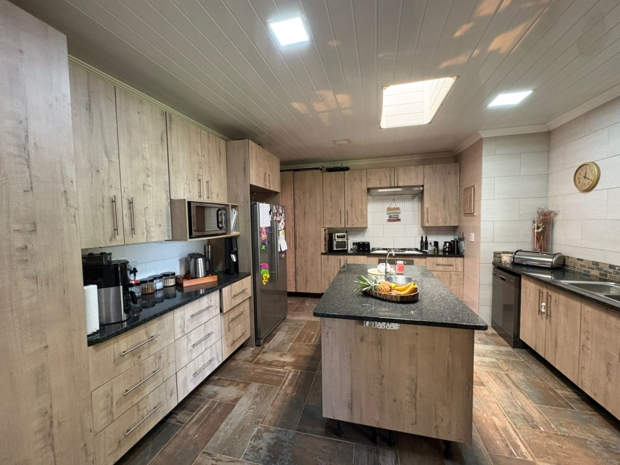 4 Bedroom Property for Sale in Protea Park North West